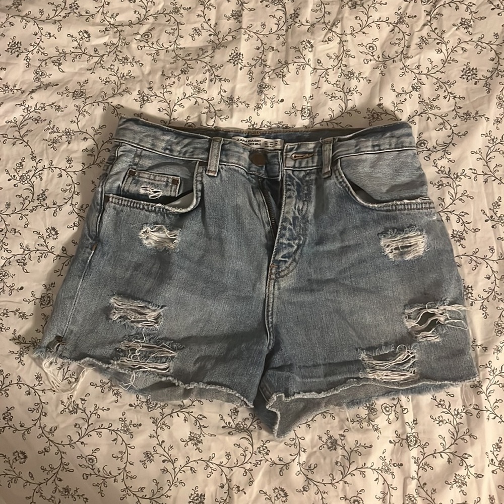 Zara denim shorts - size 6